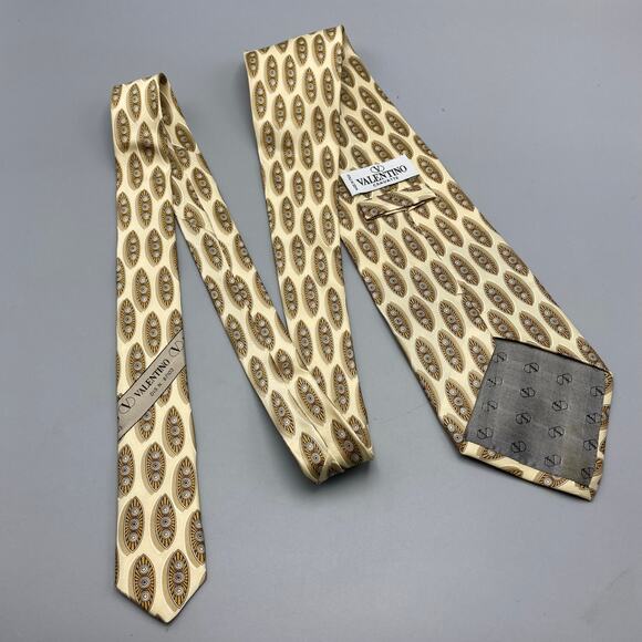 Valentino Cravatte 100% Silk Made In Italy Neck‎ Tie Beige Tan Geometric - Picture 4 of 8